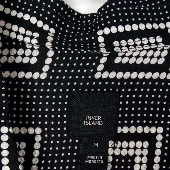 RIVER ISLAND Black and White Geometric Print Button-Up Shirt Size Medium NWOT - Picture 4 of 6